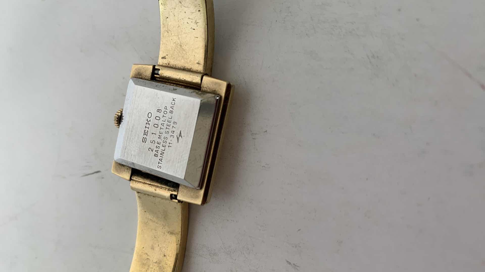 Photo 2 of VINTAGE SEIKO WOMENS WATCH