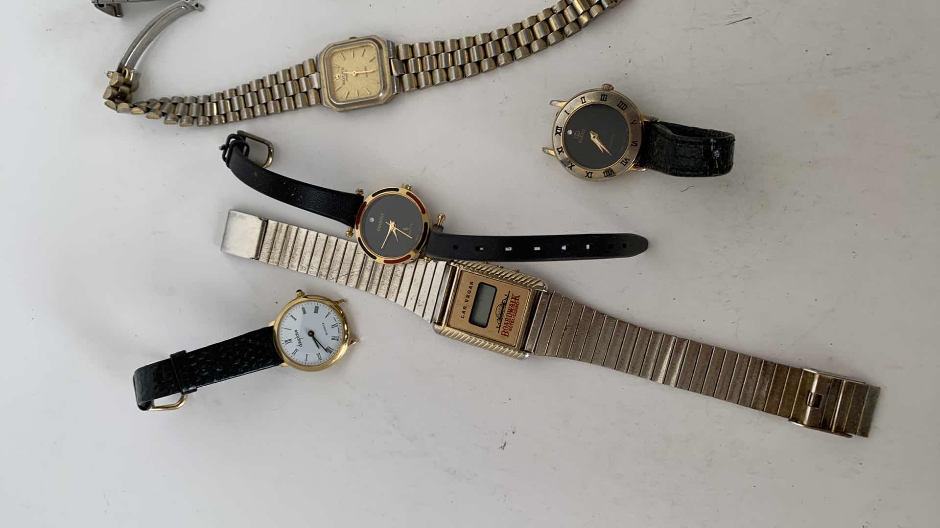 Photo 2 of WOMENS WATCHES