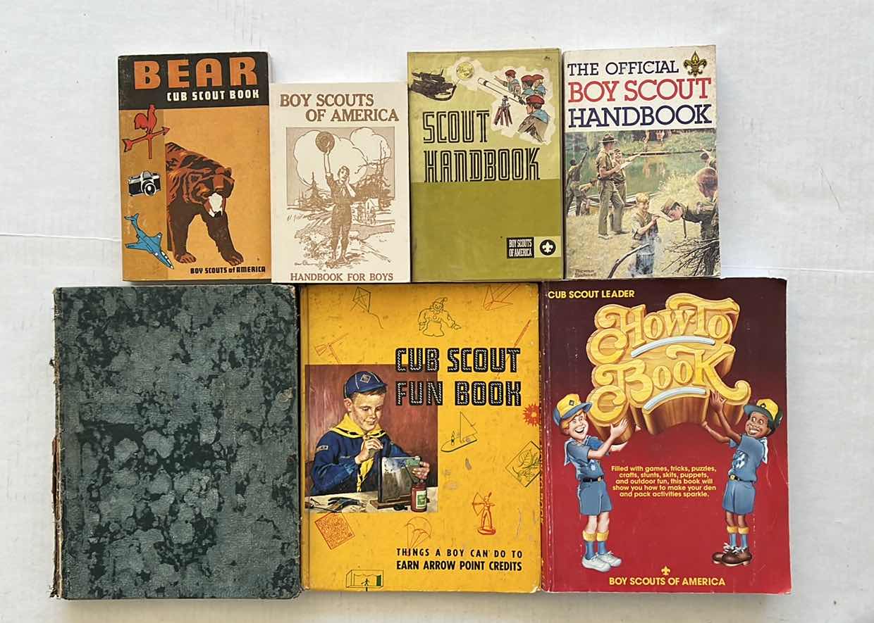 Photo 1 of LOT OF VINTAGE CUB SCOUT AND BOY SCOUTS BOOKS