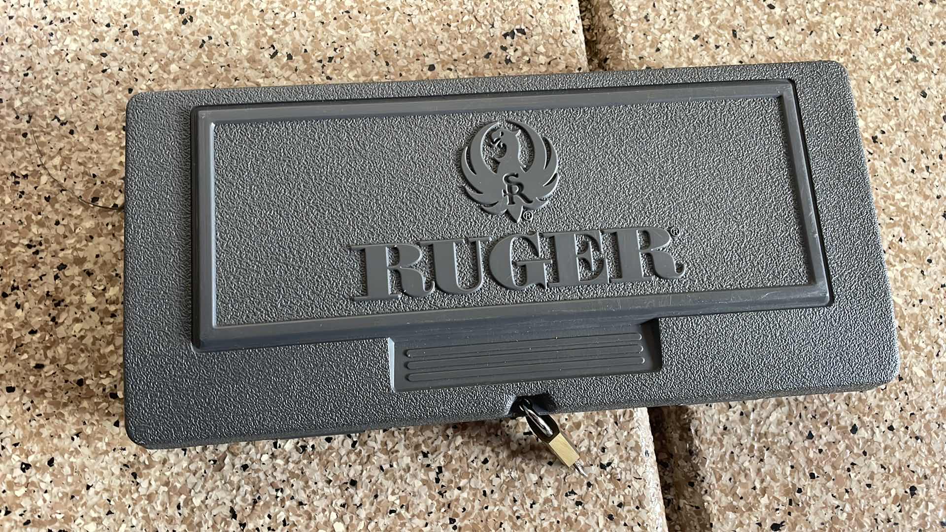 Photo 4 of HAND GUN CASES - SMITH AND WESSON, RUGER, KIMBER AS PICTU