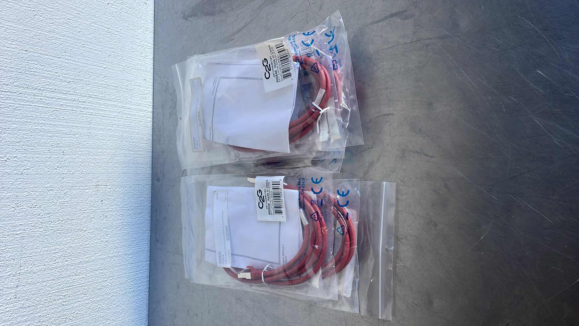 Photo 1 of C2G CABLE ASSEMBLY 5’ CAT6 SNAGLESS SHEILDED RED (7)