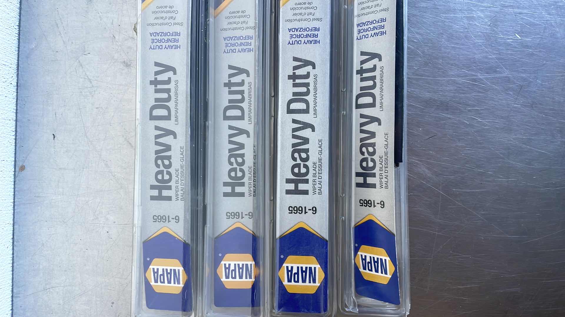 Photo 2 of NAPA 6-1665 HEAVYDUTY WIPER BLADES 16” (4)