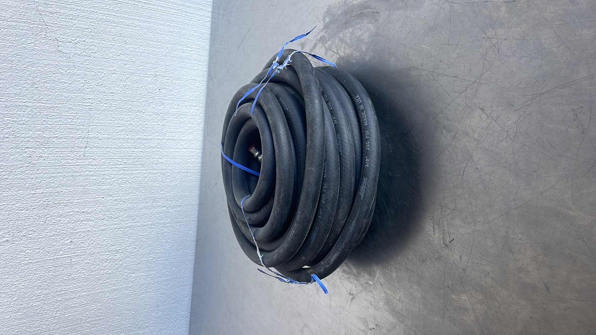 Photo 1 of MILTON 3/8” 200PSI AIR HOSE 50’