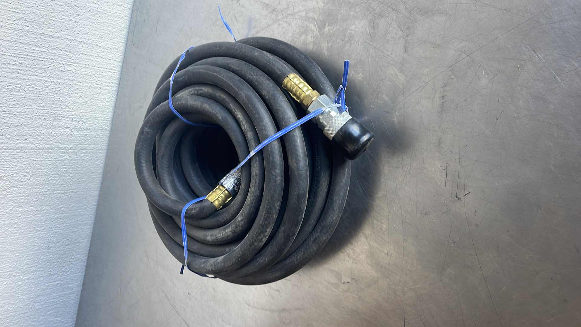 Photo 3 of MILTON 3/8” 200PSI AIR HOSE 50’