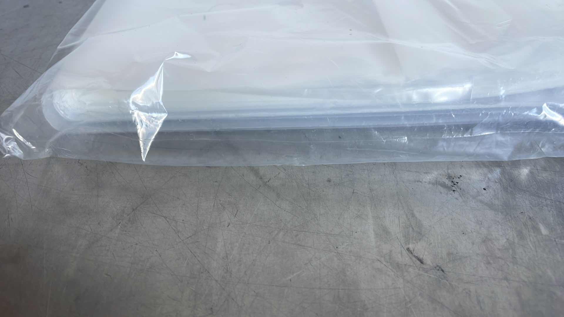 Photo 2 of 13" X 18" 2 MIL CLEAR RECLOSABLE ZIP PLASTIC POLY BAGS (200)