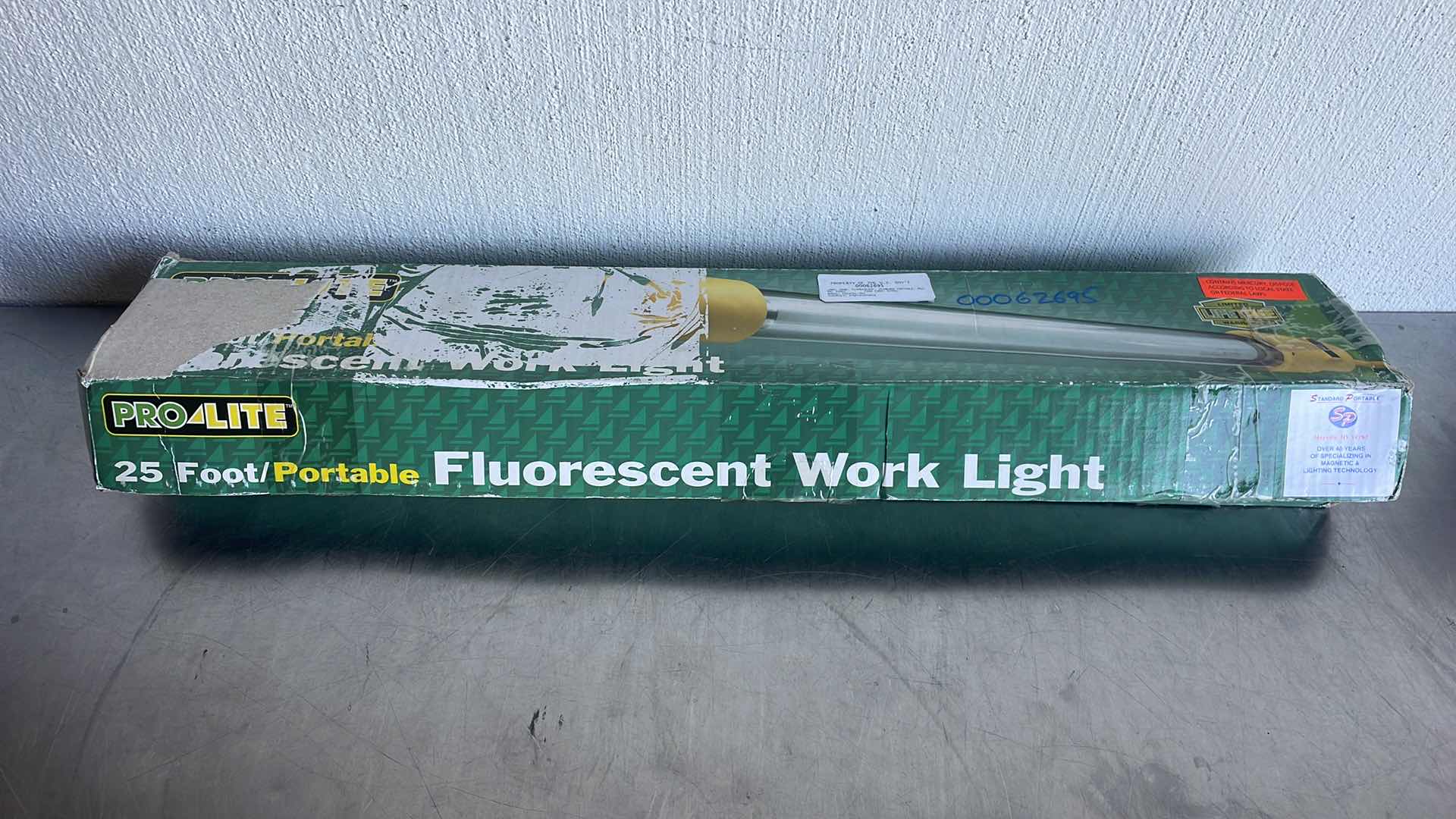 Photo 1 of PROLITE 25’ PORTABLE FLUORESCENT WORK LIGHT