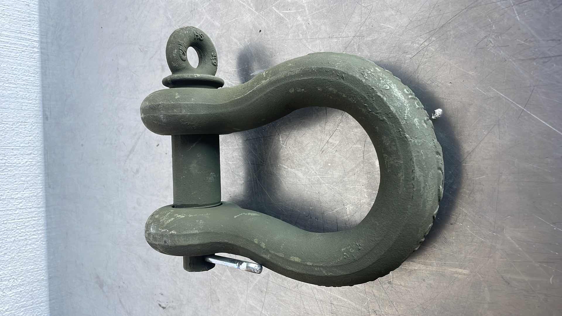 Photo 1 of CM 17 TON WLL SHACKLE 1-3/8”