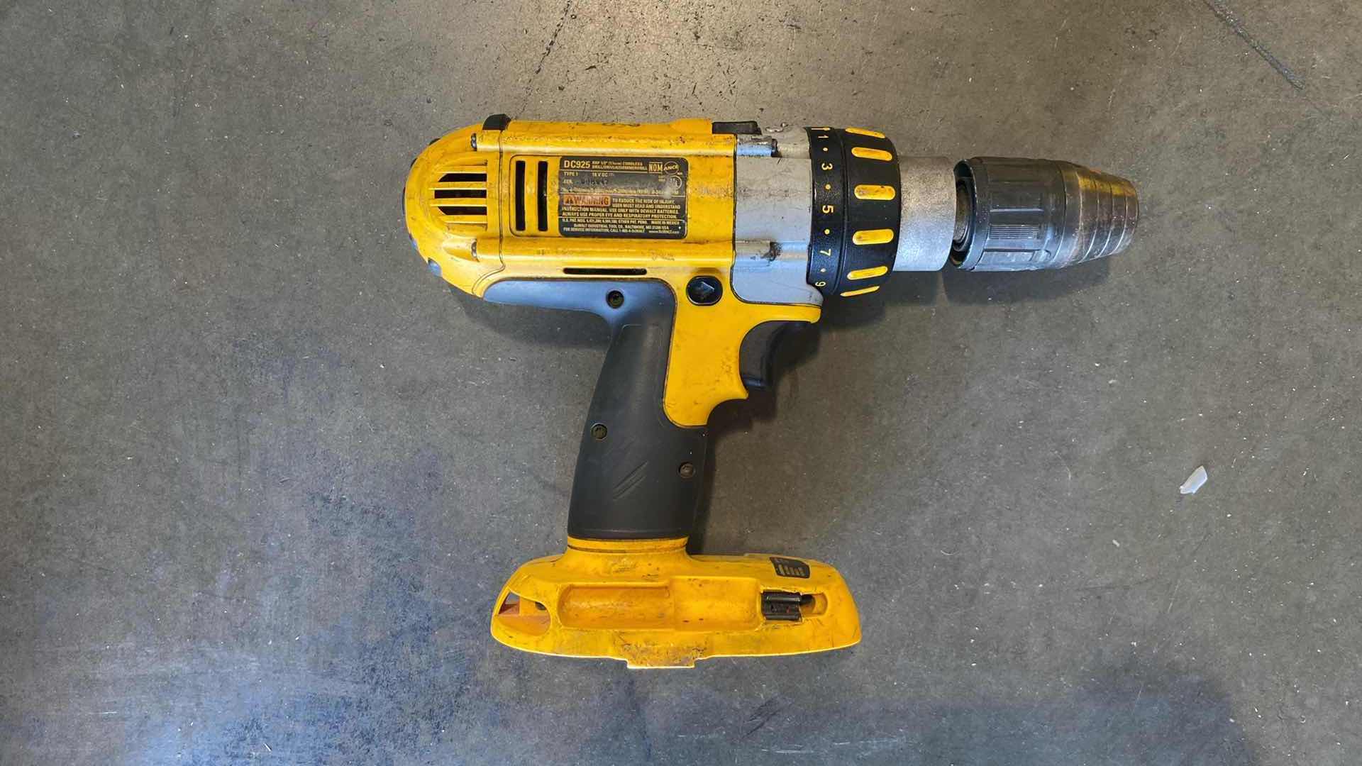 Photo 4 of DEWALT CORDLESS DRILL 18V DC925
DEWALT CORDLESS RECIPROCATING SAW 18V DC385 
TESTED WORKING