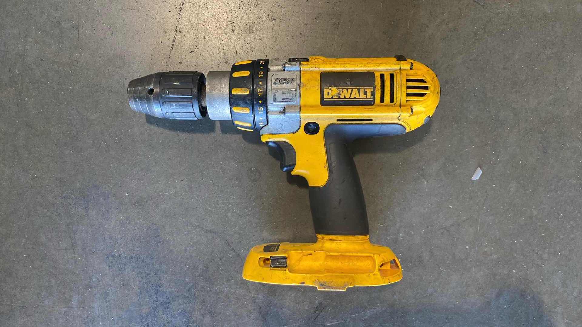 Photo 3 of DEWALT CORDLESS DRILL 18V DC925
DEWALT CORDLESS RECIPROCATING SAW 18V DC385 
TESTED WORKING