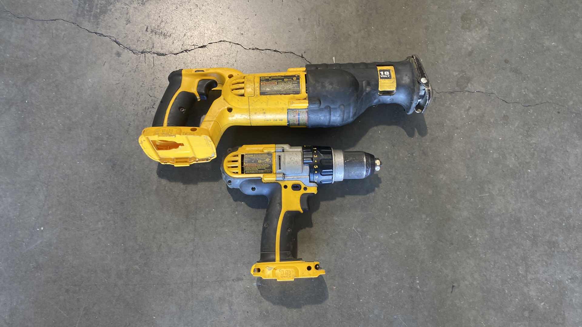 Photo 1 of DEWALT CORDLESS DRILL 18V DCD950
DEWALT CORDLESS RECIPROCATING SAW 18V DC385
TESTED WORKING