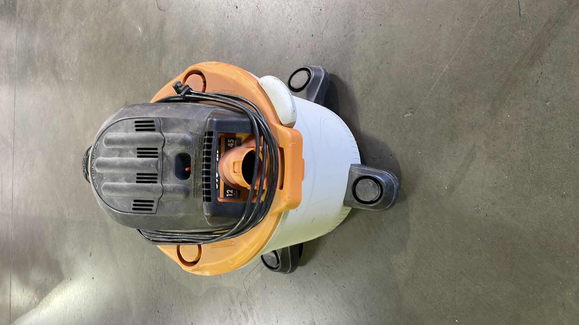 Photo 1 of RIDGID WET DRY VAC 5HP 12 GAL