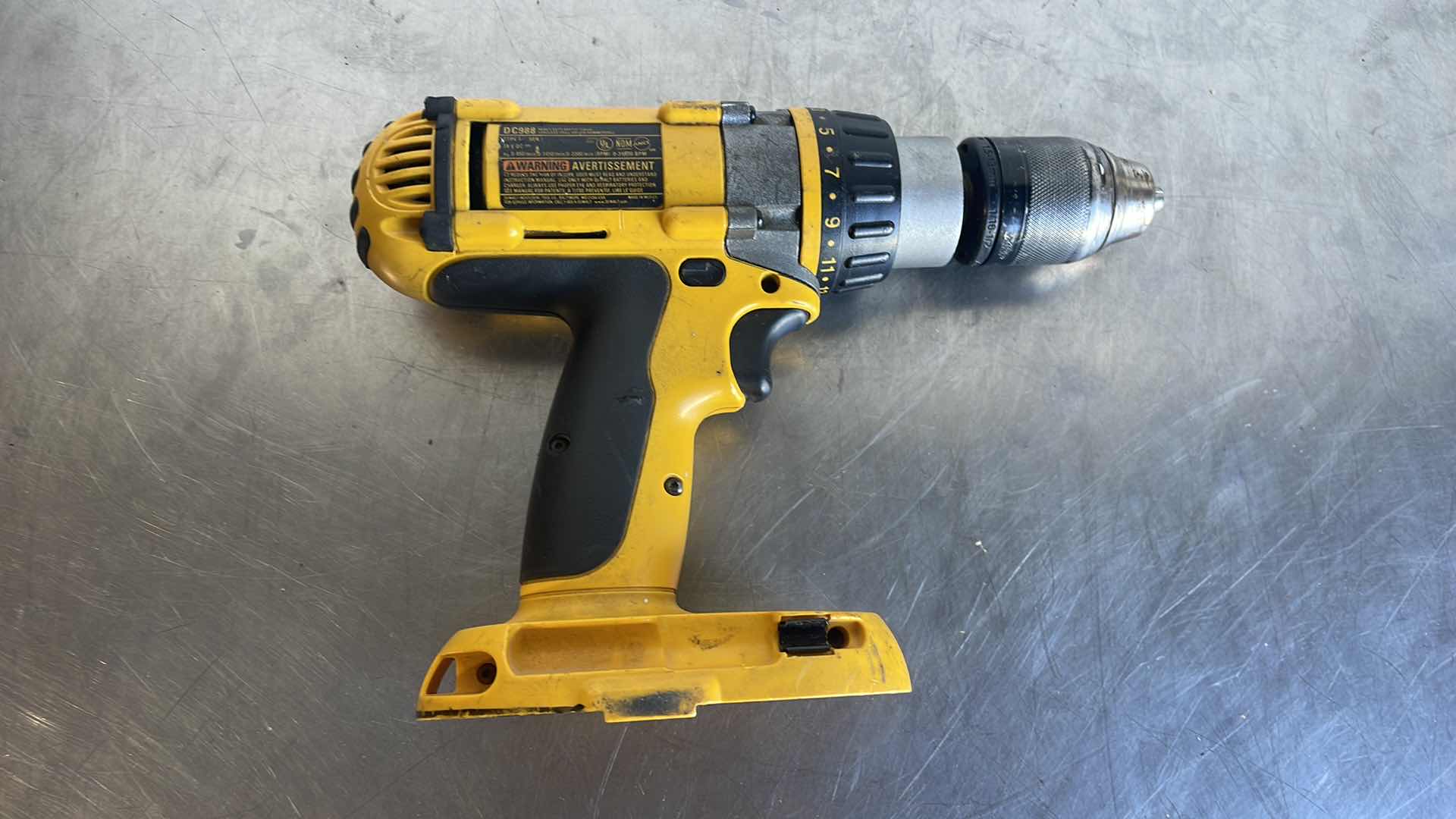 Photo 6 of DEWALT 18v DC988 1/2” DRIVE CORDLESS HAMMER DRILL & DC385 RECIPROCATING SAW