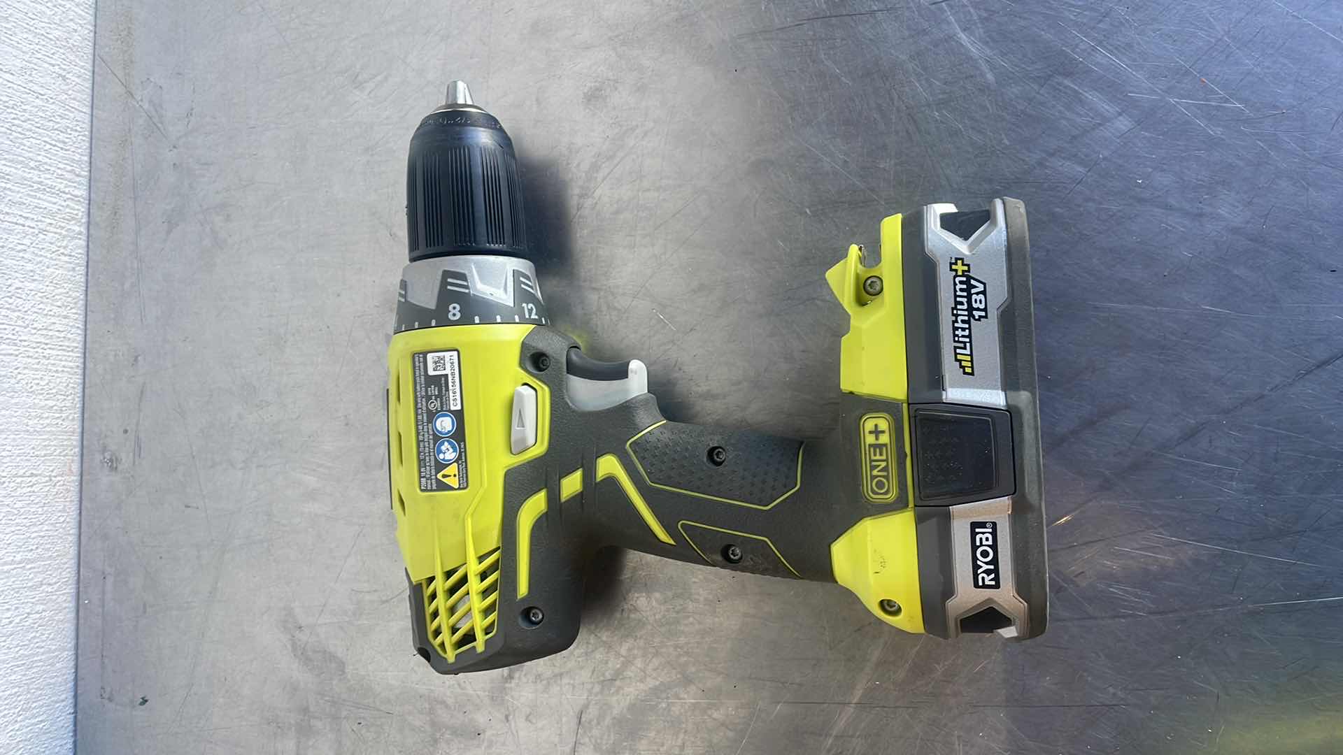 Photo 5 of RYOBI 18v CORDLESS DRILL AND CHARGER