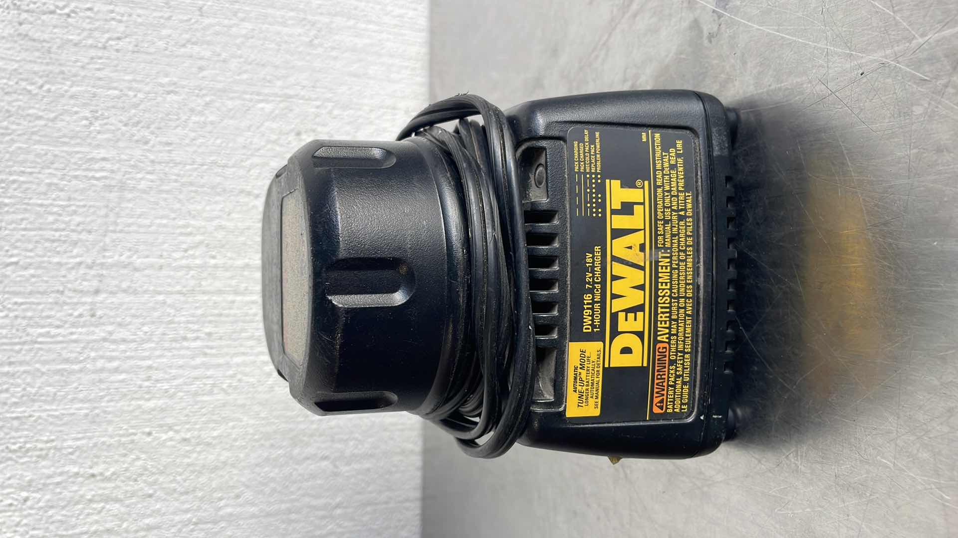 Photo 1 of DEWALT CHARGER DW9116 & DEWALT 18v BATTERY PACK DC9099