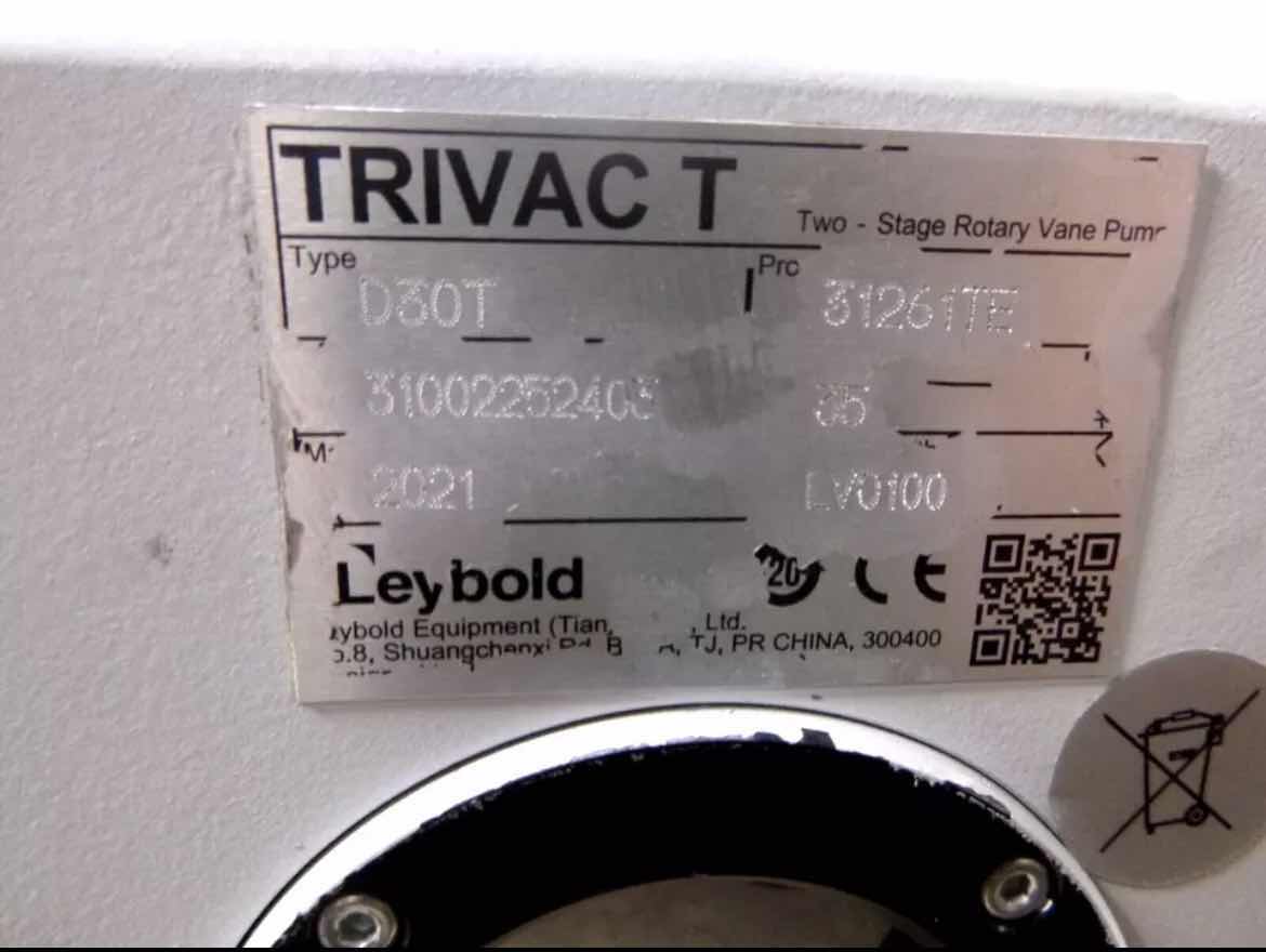 Photo 6 of LEYBOLD TRIVAC D30T DUAL STAGE ROTARY VANE VACUUM PUMP