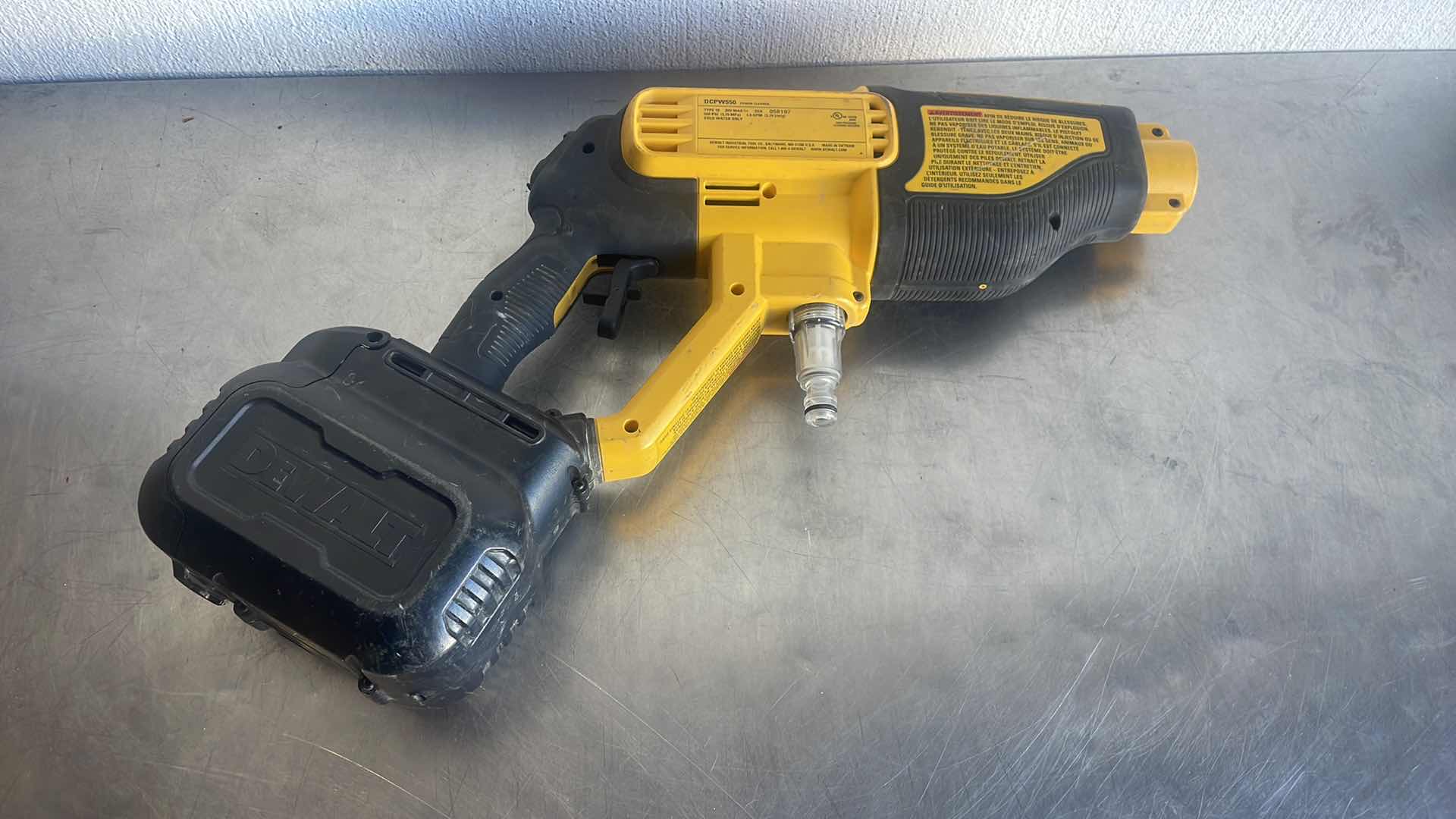 Photo 2 of DEWALT 20v DCPW550 POWER CLEANER