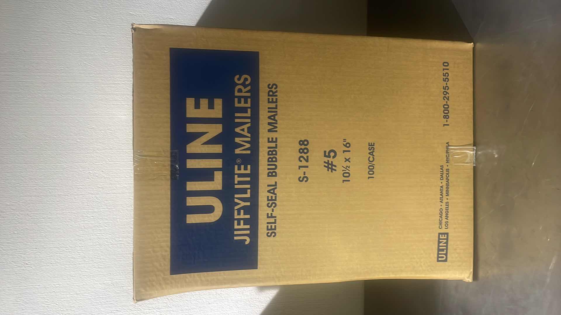 Photo 2 of ULINE JIFFYLITE MAILERS SELF-SEAL BUBBLE MAILERS S-1288 10-1/2” x 16”