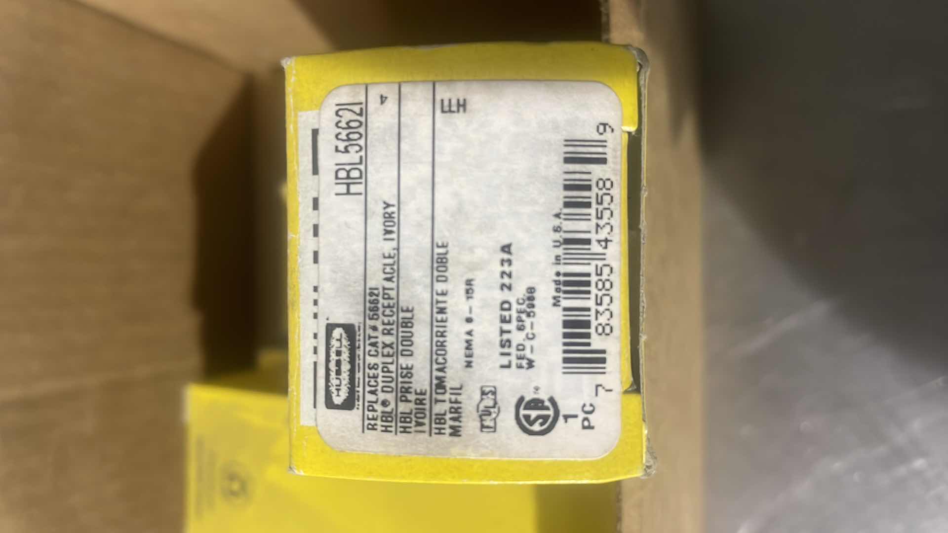 Photo 3 of HUBBELL WIRING DEVICE-KELLEMS
HBL5662I STRAIGHT BLADE DEVICES, RECEPTACLES, DUPLEX, SPECIFICATION GRADE, 2-POLE 3-WIRE GROUNDING, 15A 250V, 6-15R, IVORY