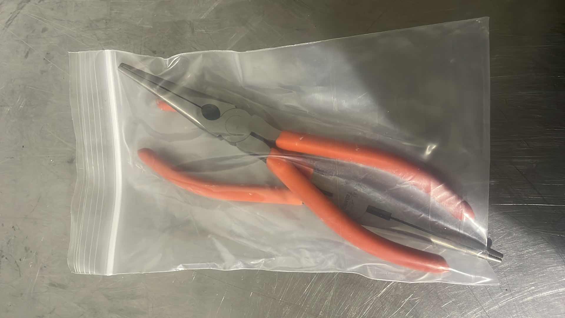 Photo 1 of 2X NEW KAL TOOLS 5018T
NEEDLE NOSE PLIERS, 8" LONG, W/ SIDE CUTTER, VINYL GRIPS