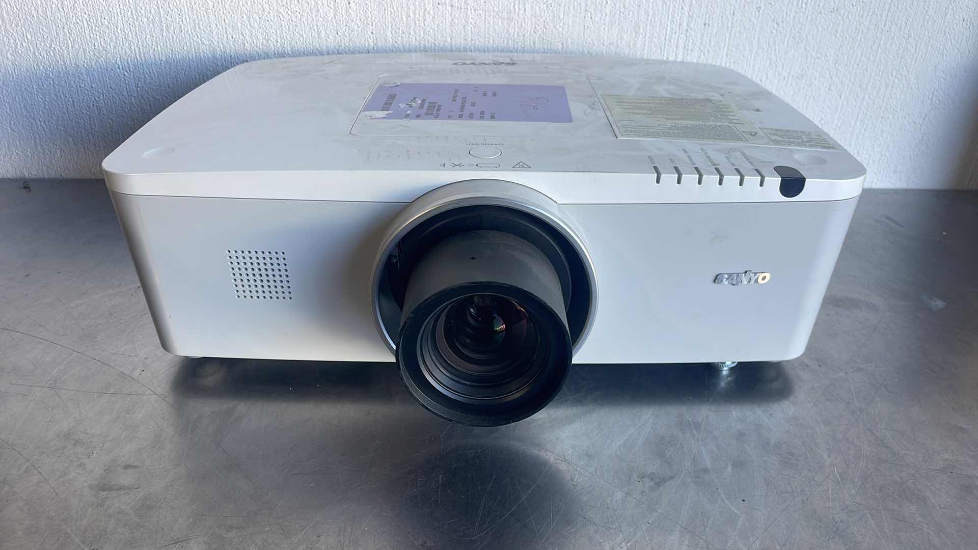 Photo 1 of SANYO XGA PROJECTOR PLC-XM100