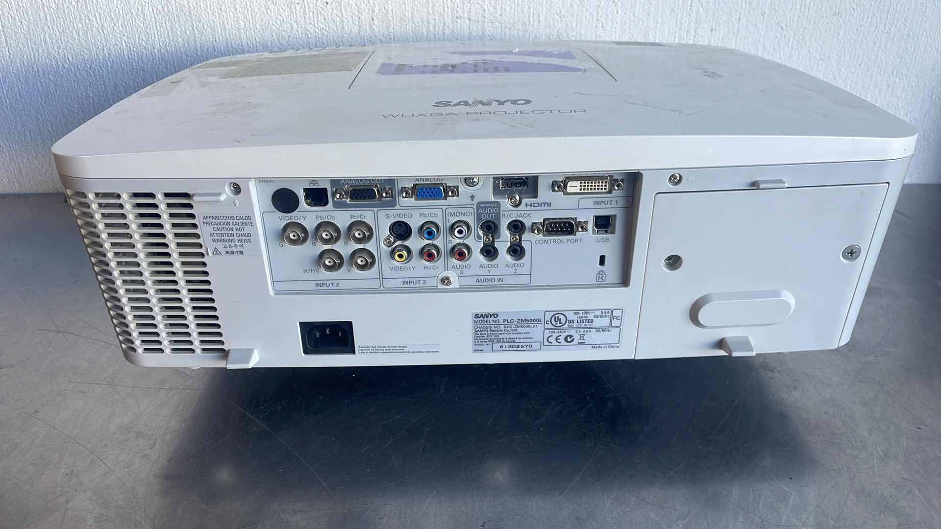 Photo 3 of SANYO WUXGA PROJECTOR PLC-ZM5000L