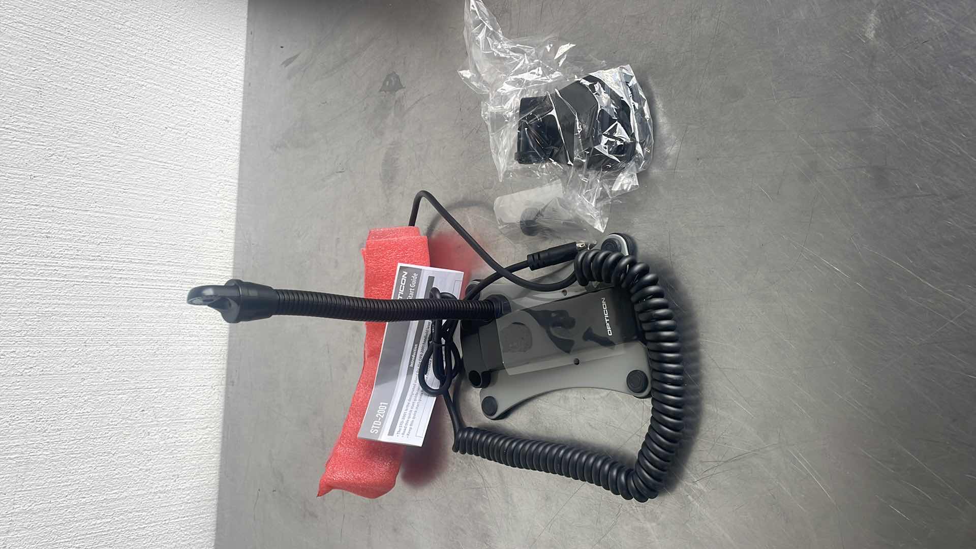 Photo 1 of OPTICON OPR 2001 - HANDHELD LASER SCANNER W/ STAND - KEYBOARD WEDGE
CONNECTION