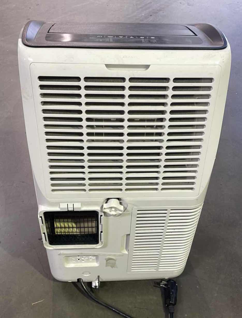 Photo 3 of TURBRO PORTABLE AIR CONDITIONER MODEL GLP10AC-HU