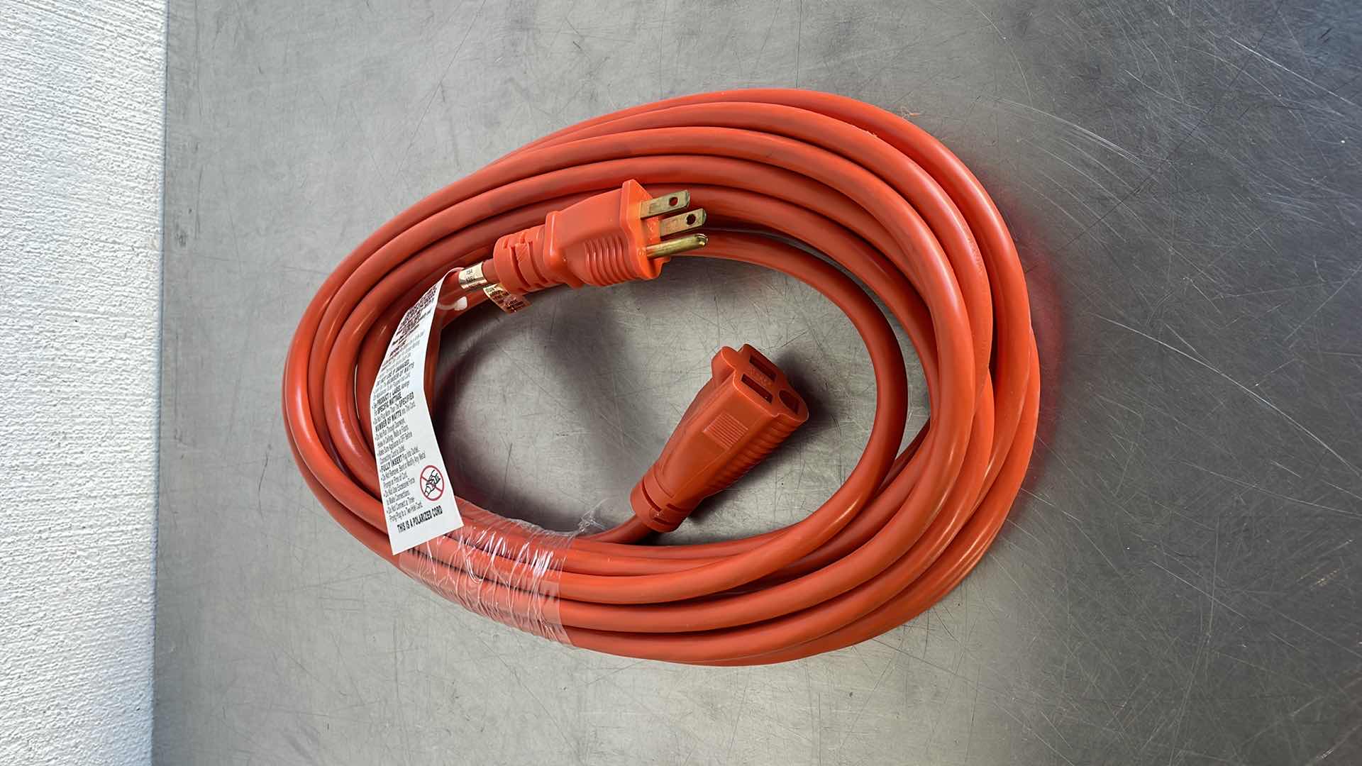 Photo 1 of POWER CORD 15FT 15A HEAVY DUTY EXTENSION CORD