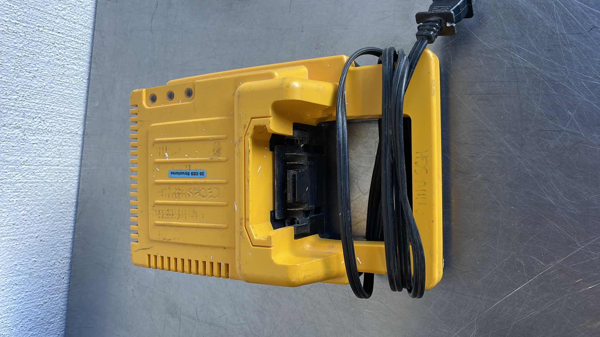 Photo 2 of DEWALT DC9000 1 HOUR CHARGER  28V-36V