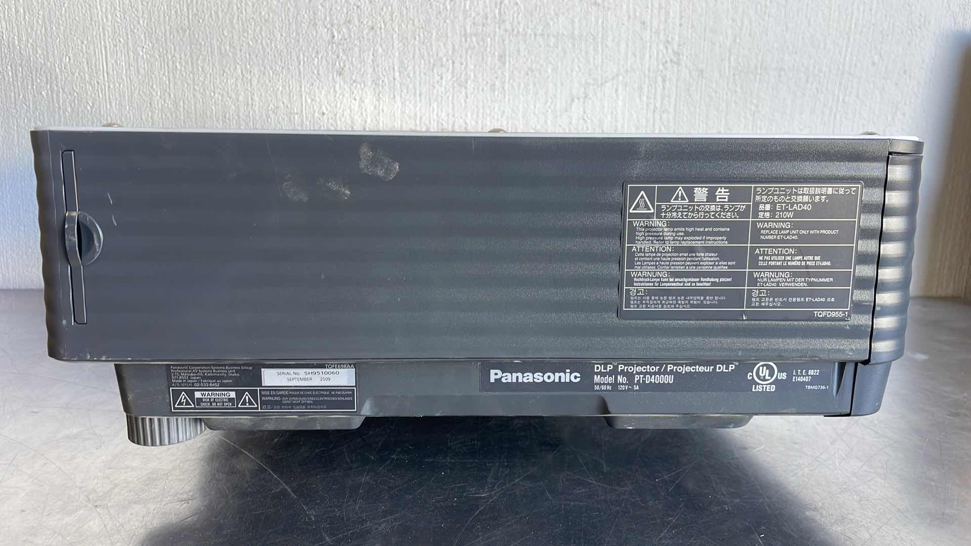 Photo 2 of PANASONIC PT-D4000U DLP PROJECTOR