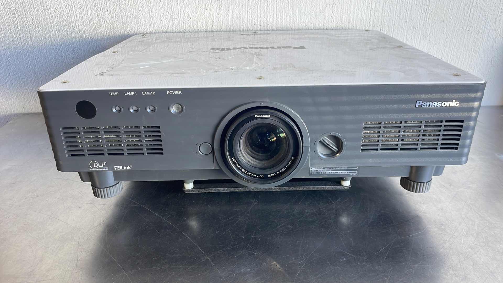 Photo 1 of PANASONIC PT-D4000U DLP PROJECTOR