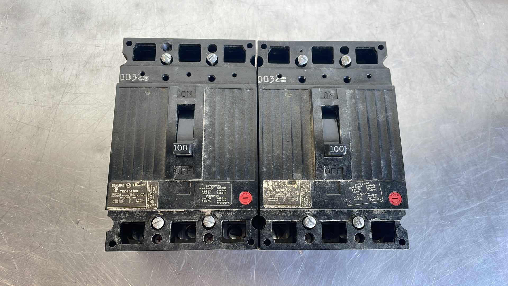 Photo 1 of GENERAL ELECTRIC 3POLE CIRCUIT BREAKERS TED134100 100A 480VAC