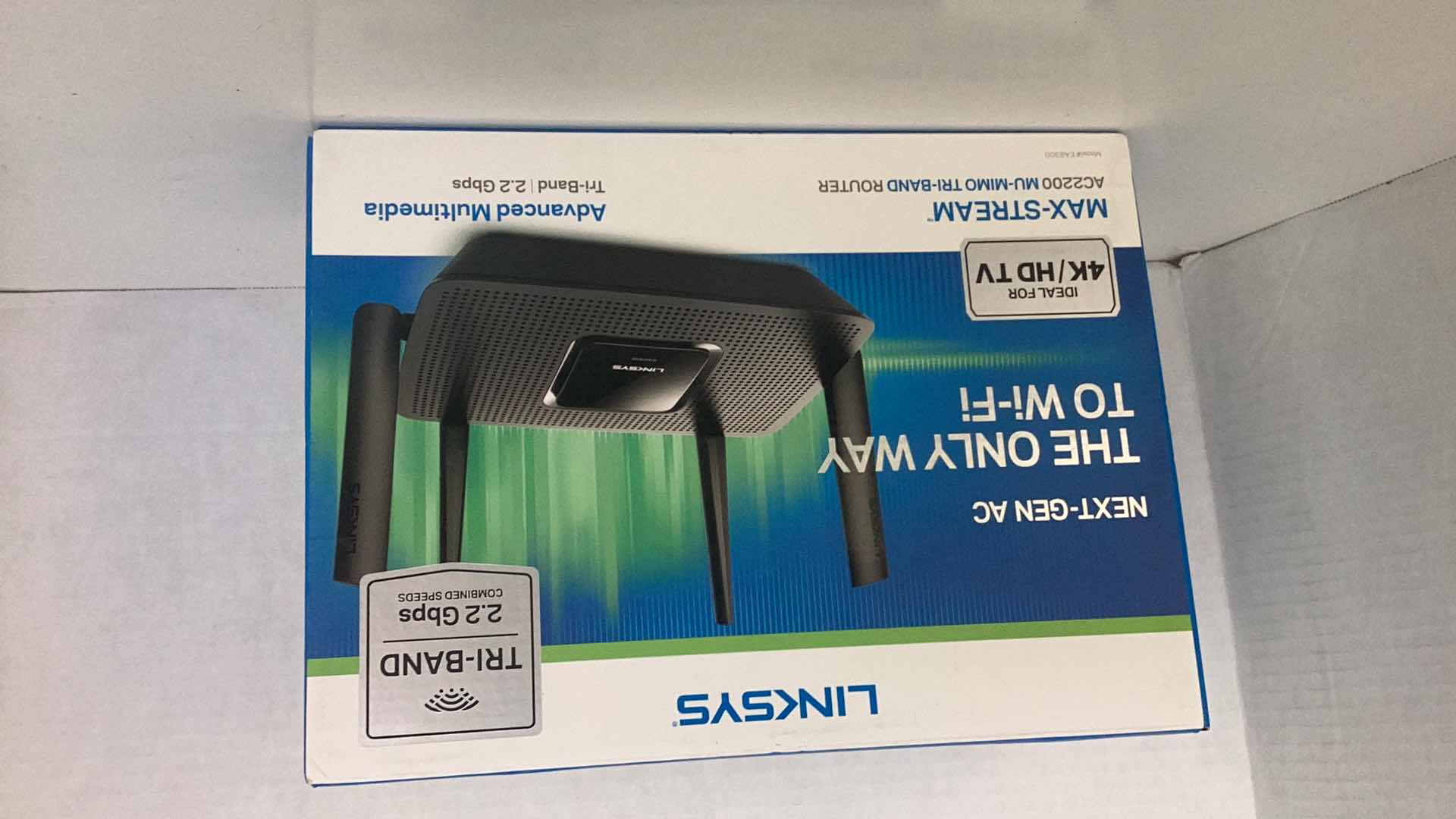 Photo 1 of LINKSYS MAX-STREAM EA8300 AC2200 TRI-BAND ROUTER 2.2 GBPS $100