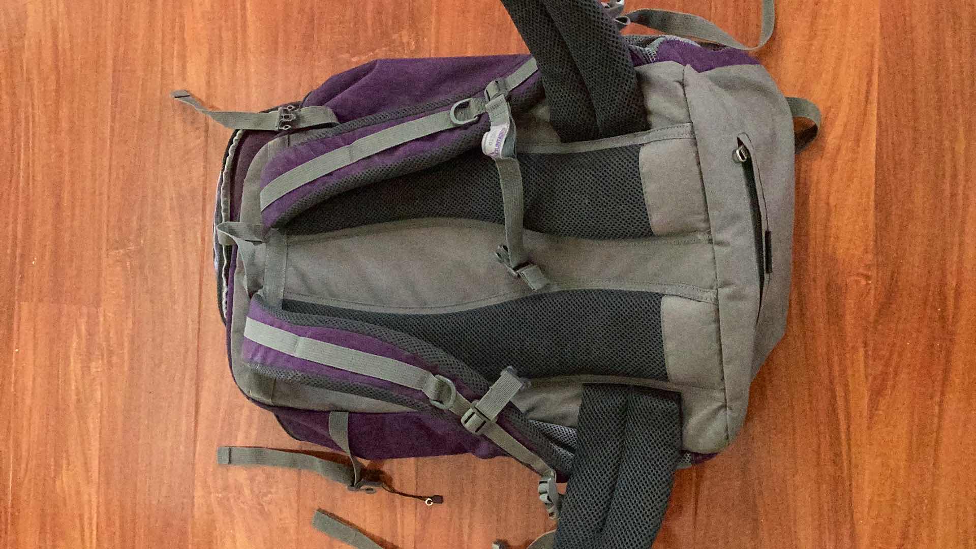 Photo 2 of MOUNTAINTOP BACKPACK TRAVELING 40L