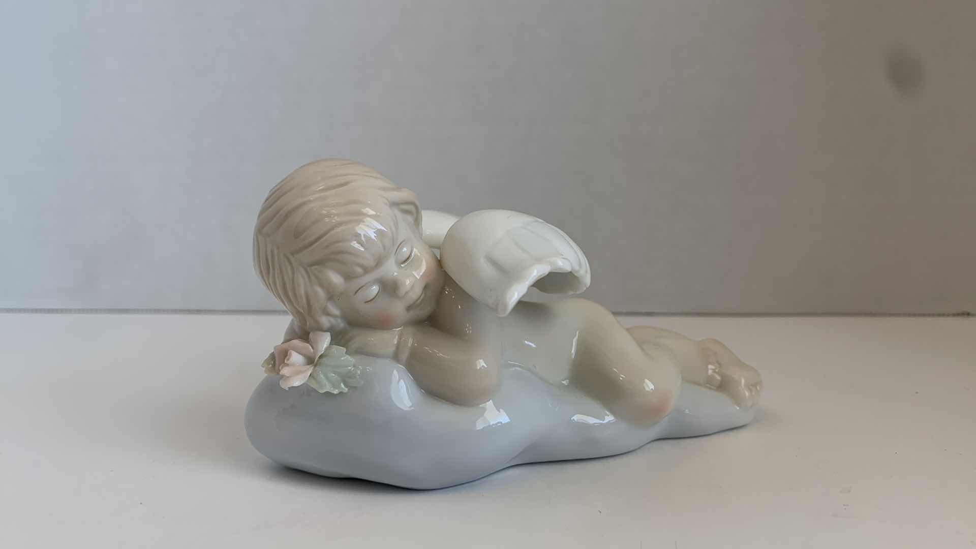 Photo 1 of RUSS VINTAGE DREAMANGELS SWEET DREAMS STATUE