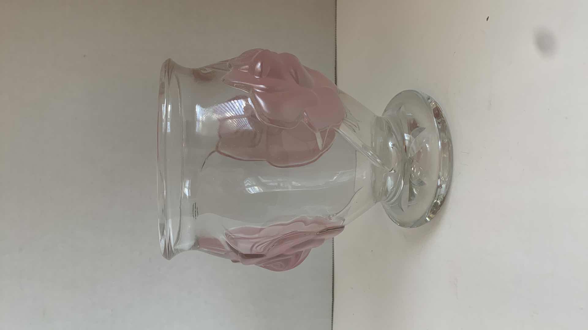 Photo 1 of CRYSTAL TELEFLORA FRANCE RAISED ROSE GLASS 6" TALL