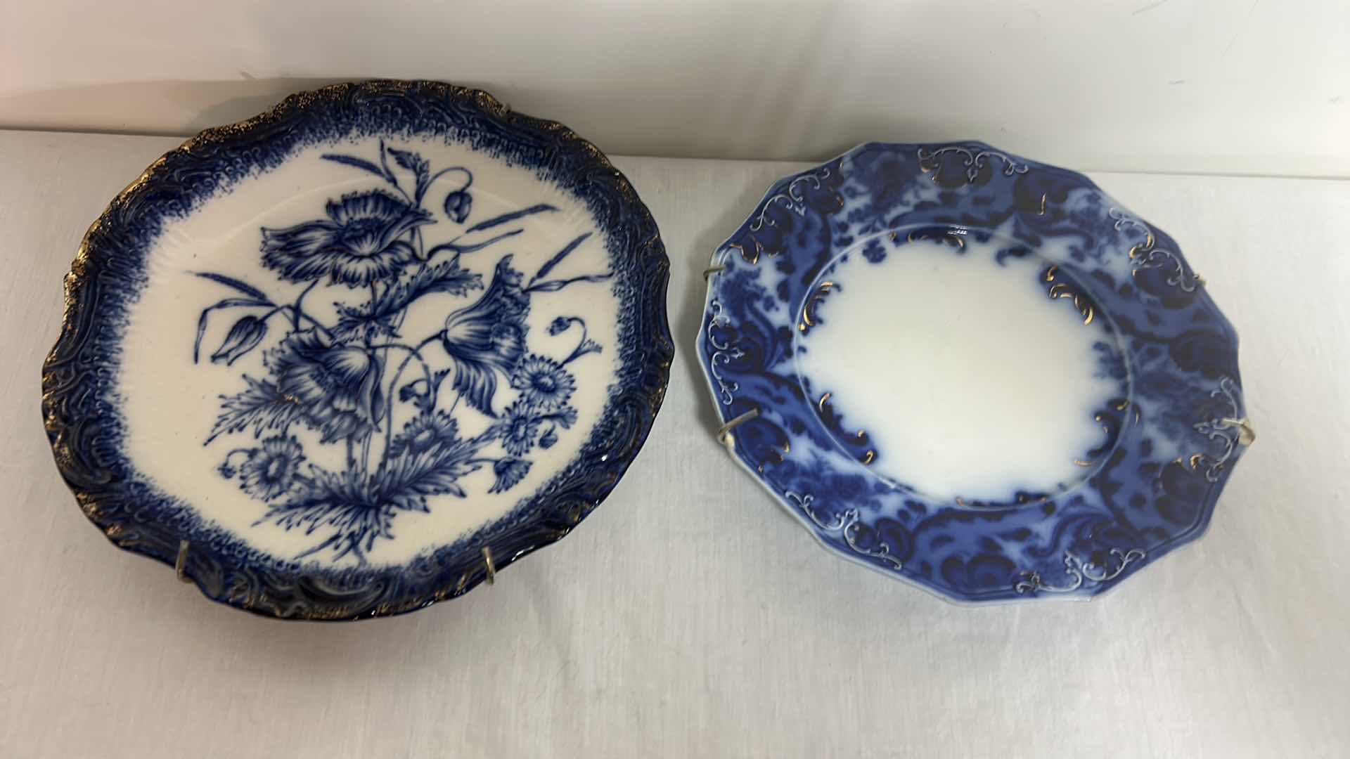 Photo 2 of 6 PIECE BLUE AND WHITE PORCELAIN ASSORTMENT