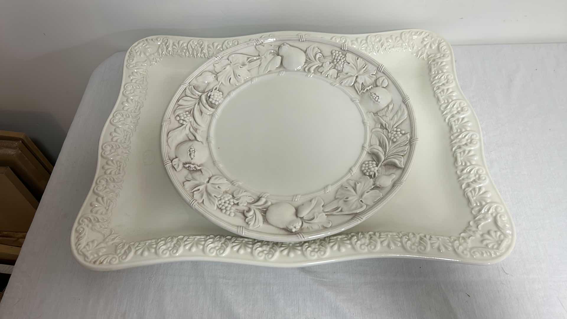 Photo 6 of PORCELAIN TRAY HANDMADE IN ITALY 22” x 17 AND GRANATE PLATE MADE IN ITALY