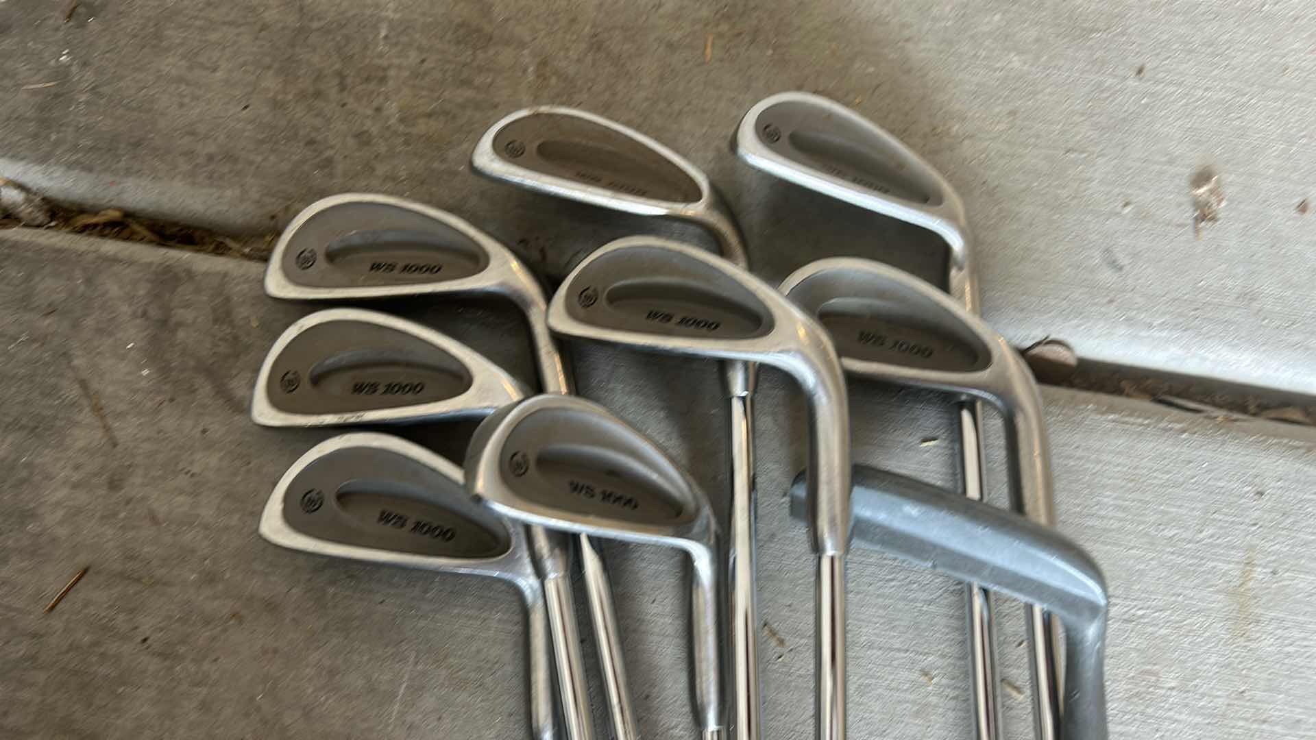Photo 7 of SET OF GOLF CLUBS