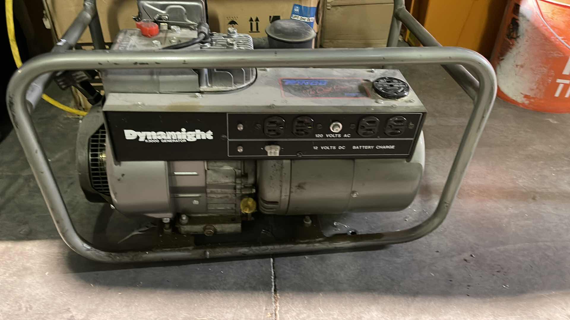 Photo 2 of DYNAMIGHT K3000 GENERATOR