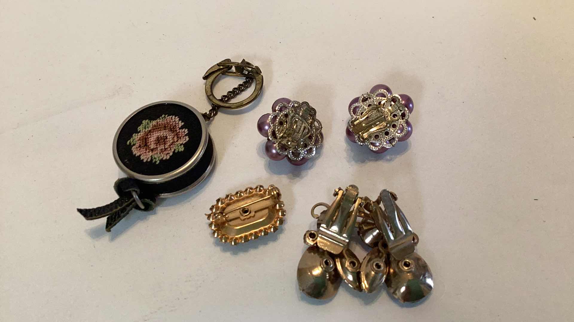 Photo 4 of VINTAGE CLUSTER COSTUME JEWELRY