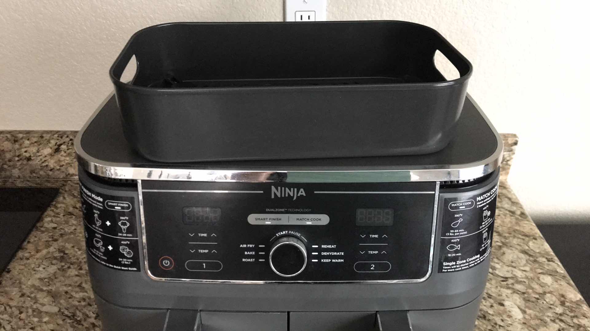 Photo 5 of NINJA FOODI 6-IN-1 10QT SMART 2 BASKET AIR FRYER