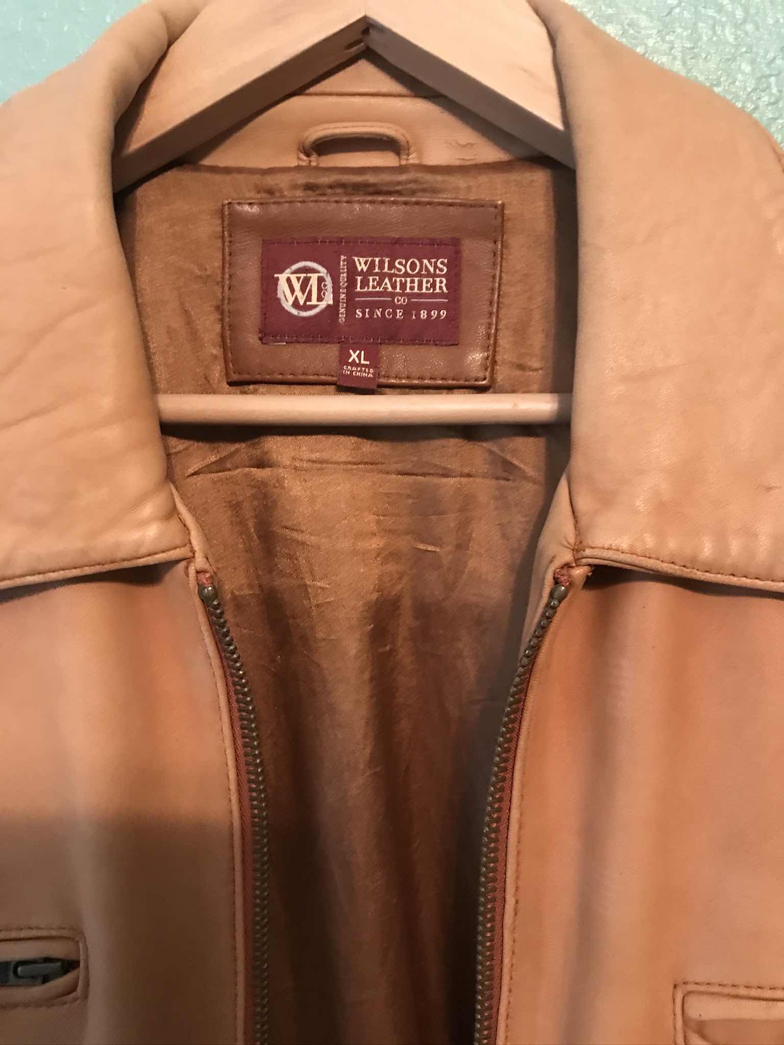 Photo 3 of WILSONS SUPER SOFT MENS LEATHER SIZE XL