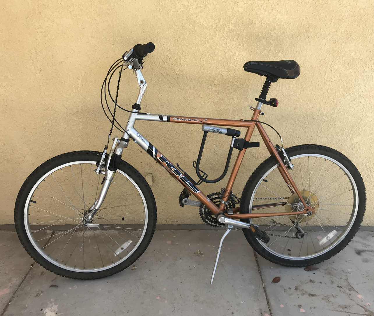 Photo 1 of KHS TOWN AND COUNTRY 150 5 GEAR MOUNTAIN BIKE SIZE 26