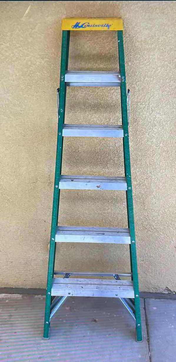 Photo 1 of LOUISVILLE 6’ TYPE II 225LB FIBERGLASS STEP LADDER