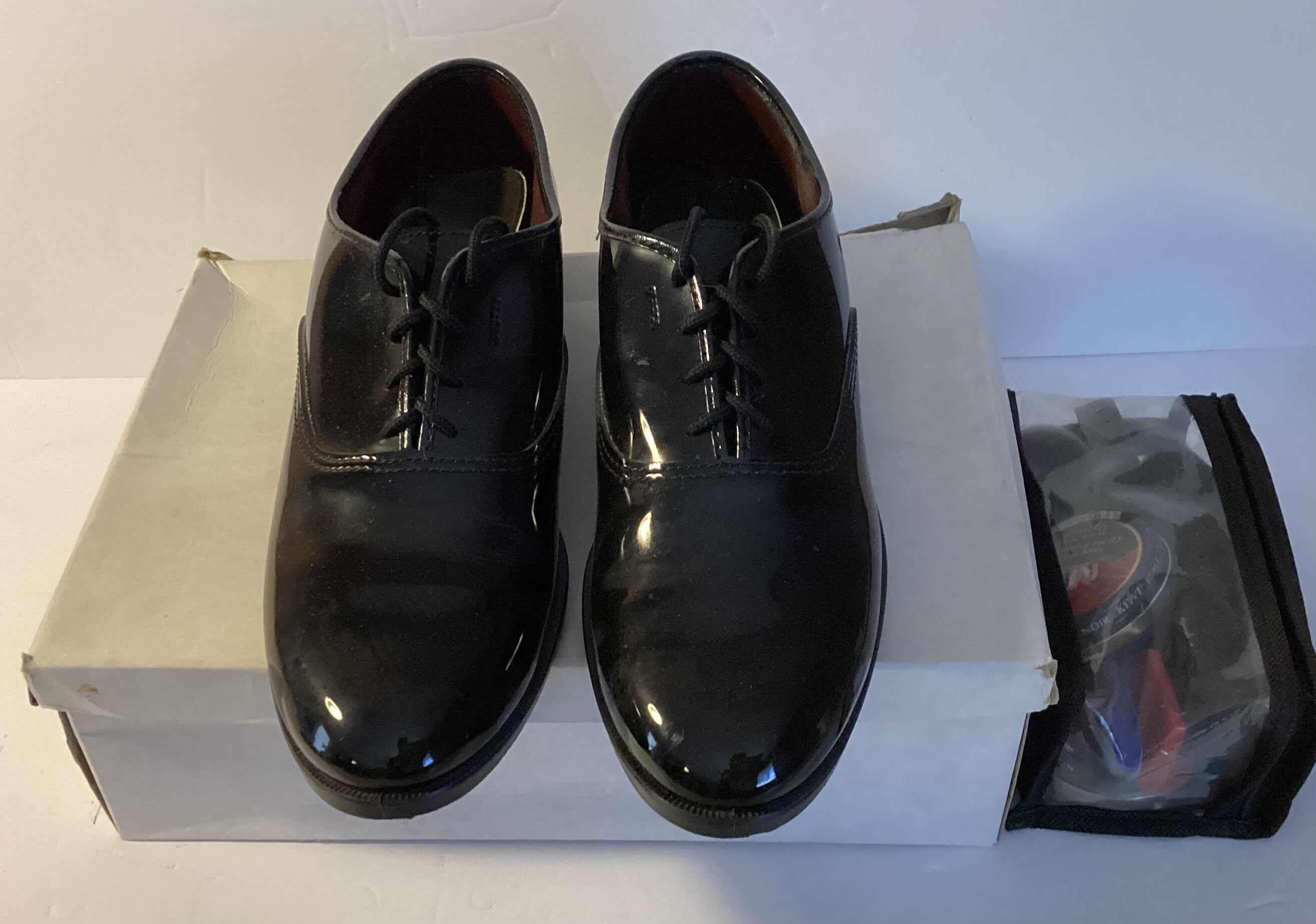 Photo 1 of GATEWAY FORMAL FOOTWEAR SIZE 12