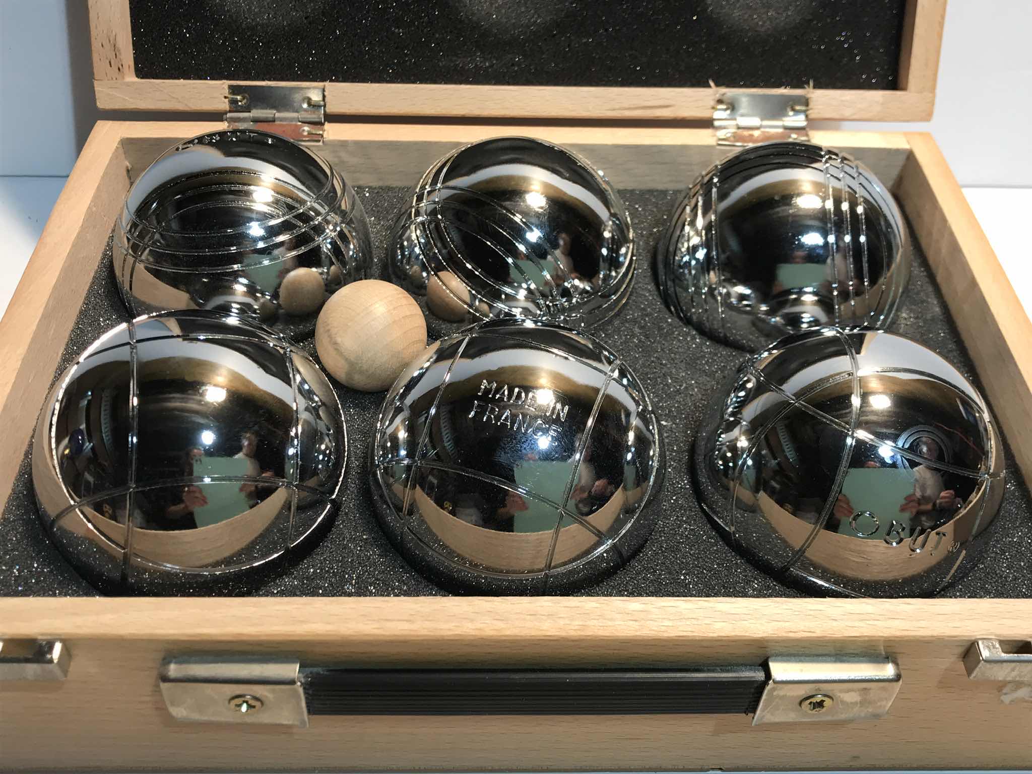 Photo 1 of ENGELHART 6 METAL BOULES SET IN STURDY WOODEN ORIGINAL CASE