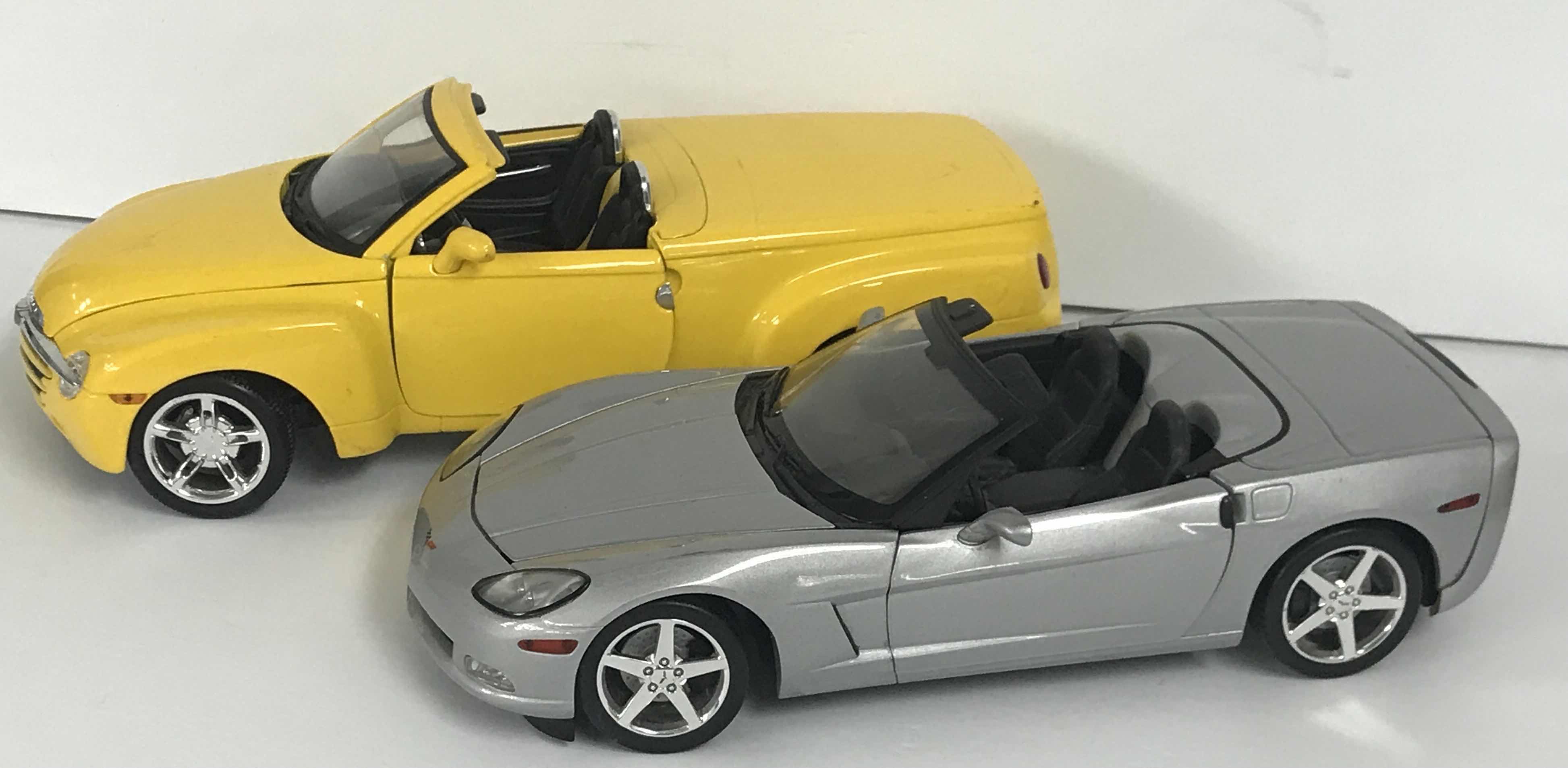 Photo 1 of CORVETTE C6 CHEVORLET 2004 AND 2005 CHEVORLET  SSR 15Th IN SERIES 2009