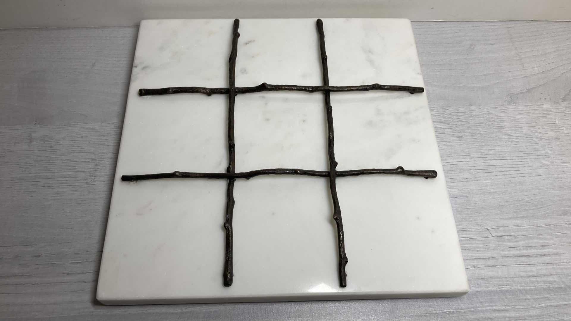 Photo 3 of MICHAEL ARAM DOGWOOD TIC TAC TOE W BRASS & ALUMINUM PIECES 9” X 9” H1”