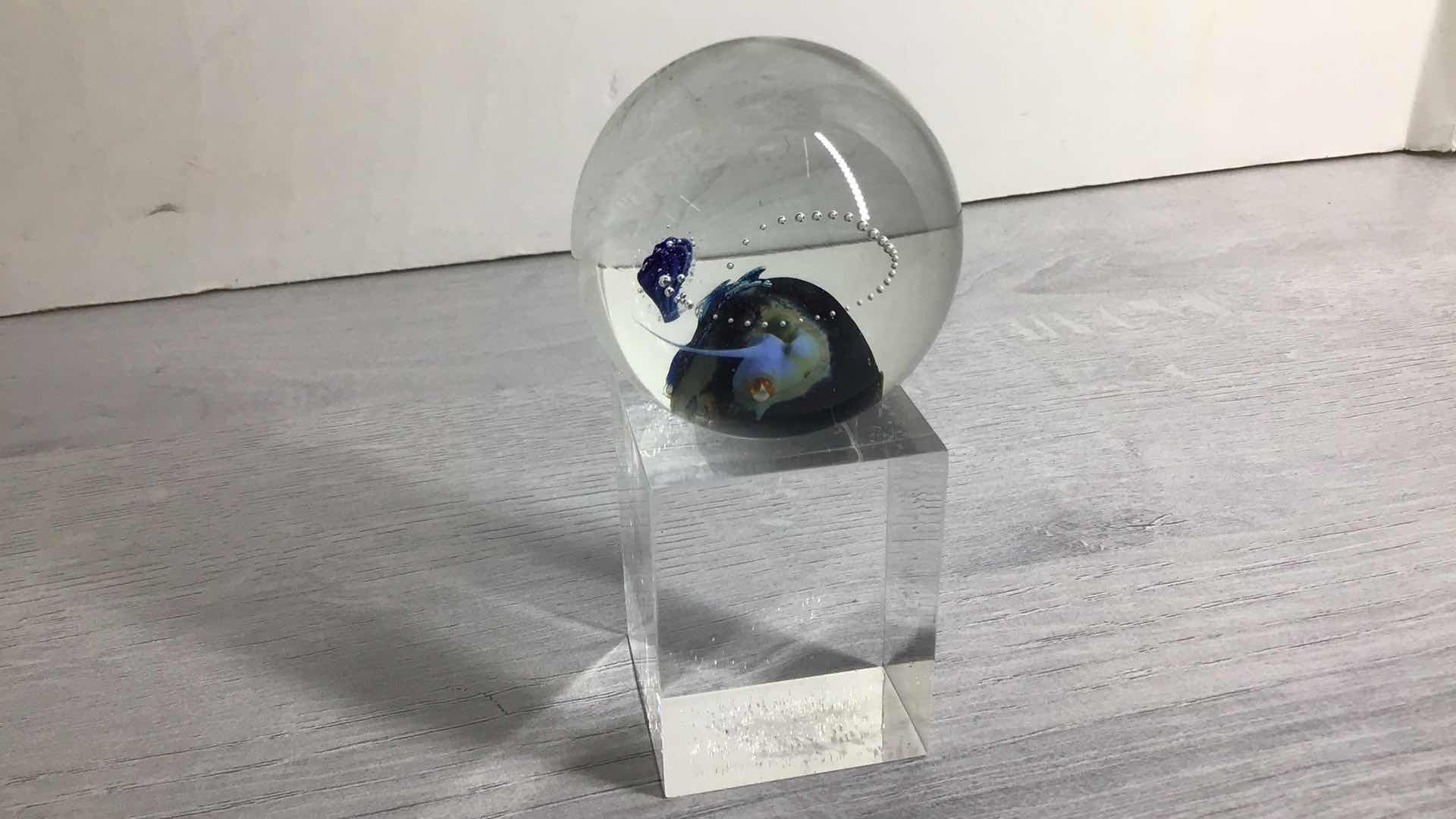 Photo 3 of ORNATE DESIGN BLOWN GLASS SPHERE ART W RESIN STAND 2” X 4”